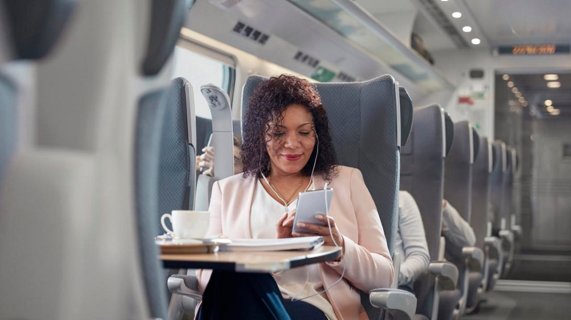 Onbeperkt mobiel internet gebruiken in de trein